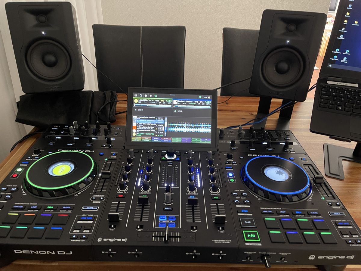 Denon Mischpulte: Denon DJ Prime 4+ Standalone Controller & LauchKey mini – Neu (gemäss Beschreibung) aus Meggen von Crochunter 1