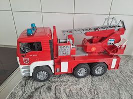 Feuerwehrauto Bruder