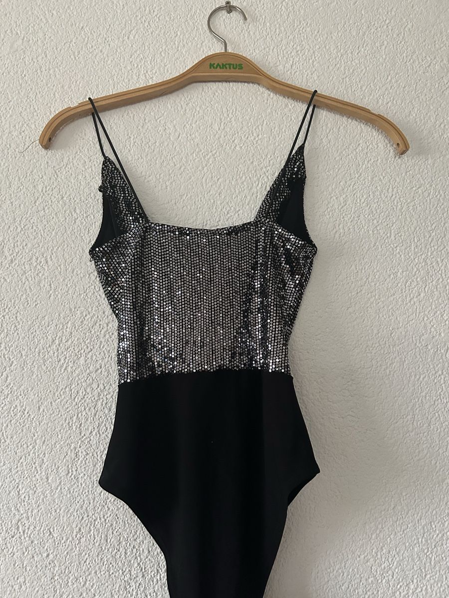 New Look Top: Glitzer Body schwarz- New Look, Gr. 34 – Usato da Aarberg venduto da lep_qc92 1