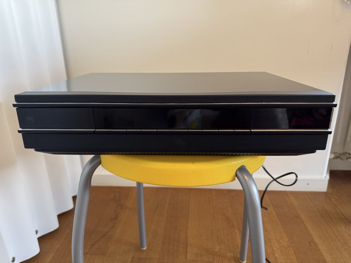 Tutti i VHS: Bang & Olufsen Beocord V8000 VHS Videorecorder – Usato da Küsnacht ZH venduto da Engadin_1