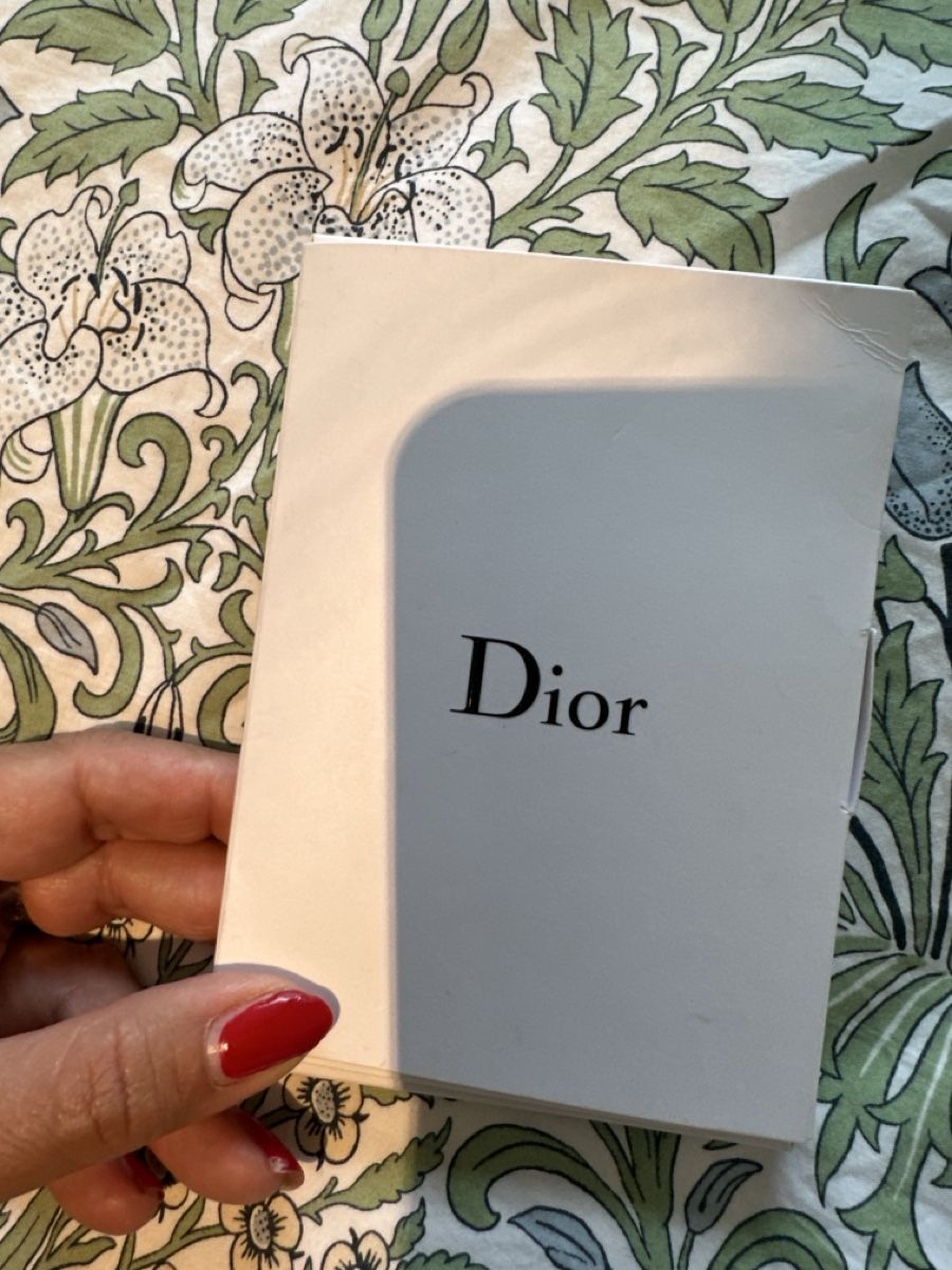 Dior Blocchi: Dior Notizbuch mit Sticker  – Nuovo (secondo la descrizione) da Bassersdorf venduto da Ayumiyamaguchi 3