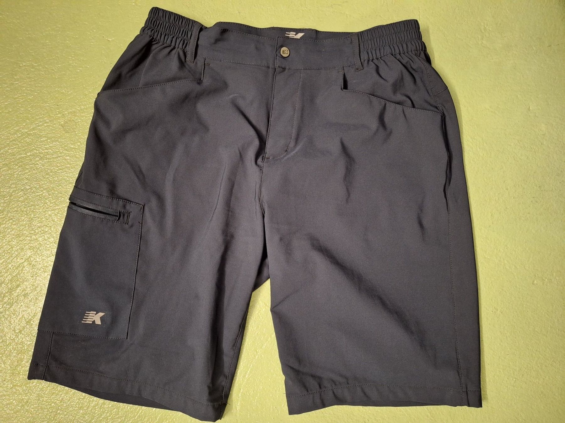 Hosen: Kofel Shorts Grösse 42 – Neu (gemäss Beschreibung) aus Niederglatt ZH von Bobsli