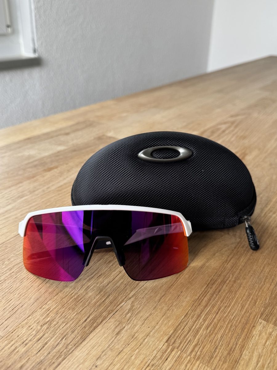 Oakley Occhiali & Lenti: Oakley Sutro lite – Nuovo (secondo la descrizione) da Oensingen venduto da kev_pg87