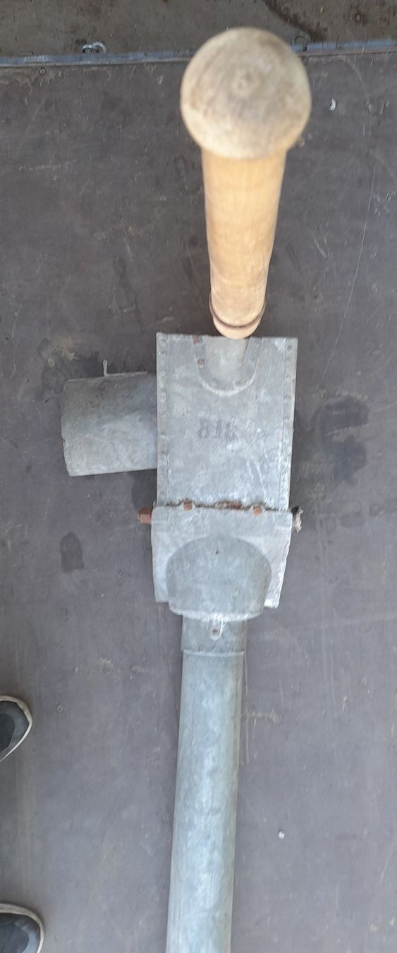 Pompe & Parti di ricambio: Handpumpe alt, Güllepumpe – Usato da Villmergen venduto da BRUMA57 2