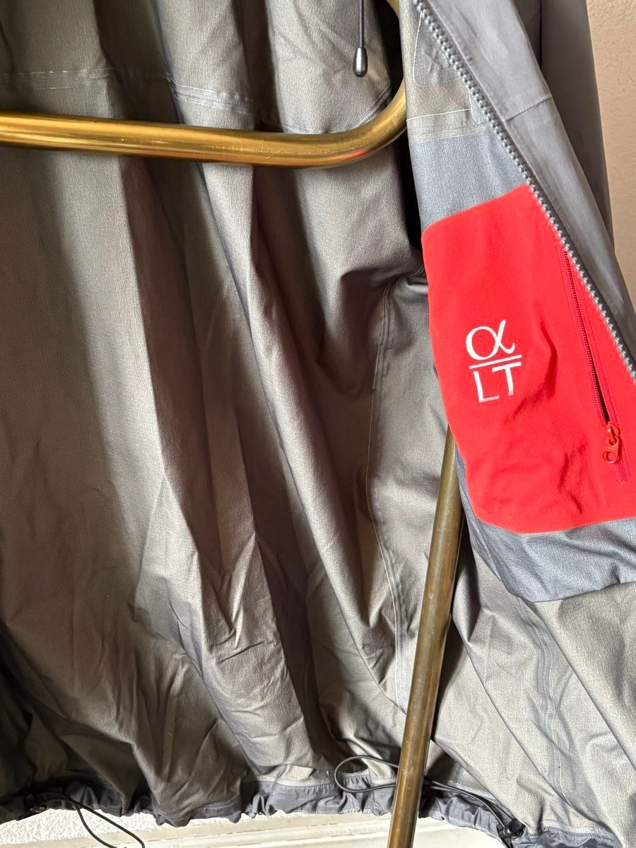 Arcteryx Giacche: Arc'teryx Alpha LT Gore-Tex, Size M – Usato da Alvaneu Dorf venduto da alva1 2