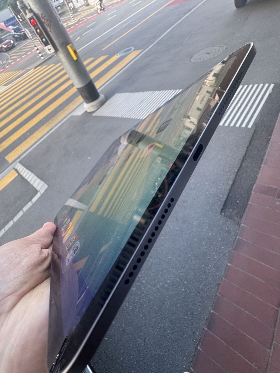 Apple Tablet PC: iPad Pro 11" 2024 256 Go Gris Spatial – Neu (gemäss Beschreibung) aus Bern von Picatcho 4