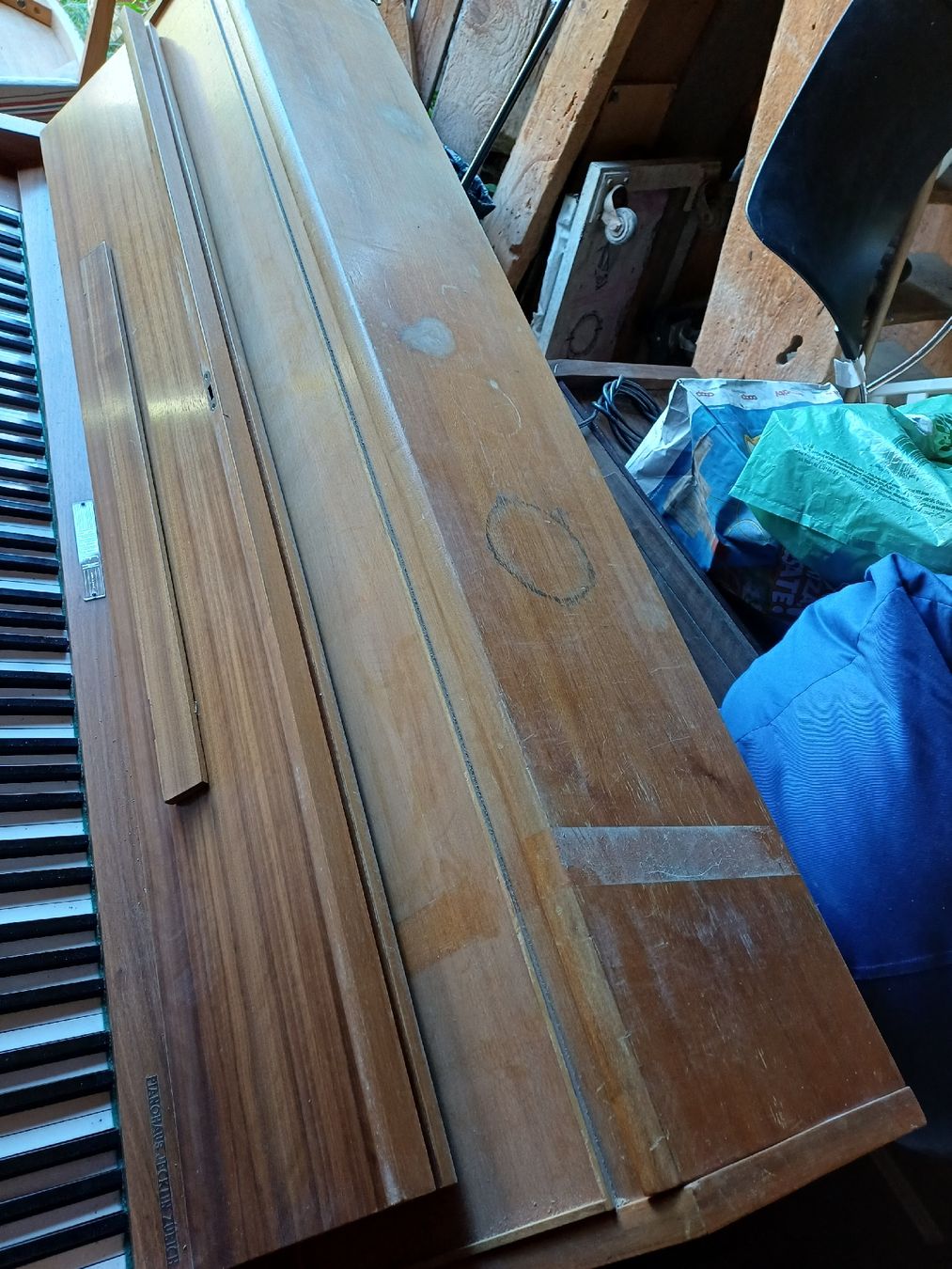 Musikinstrumente: Klavier von rippen – Gebraucht aus Chur von P88o 6