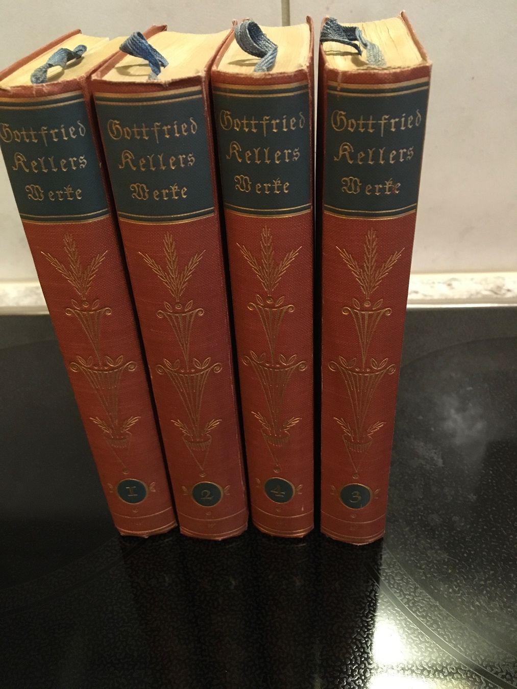 Bücher: 4 Bände Gottfried Keller Werke 1921 – Gebraucht aus Oberwil BL von elk_wf5x