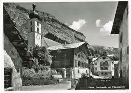 Flims   GR  -   Dorfpartie mit Flimserstein