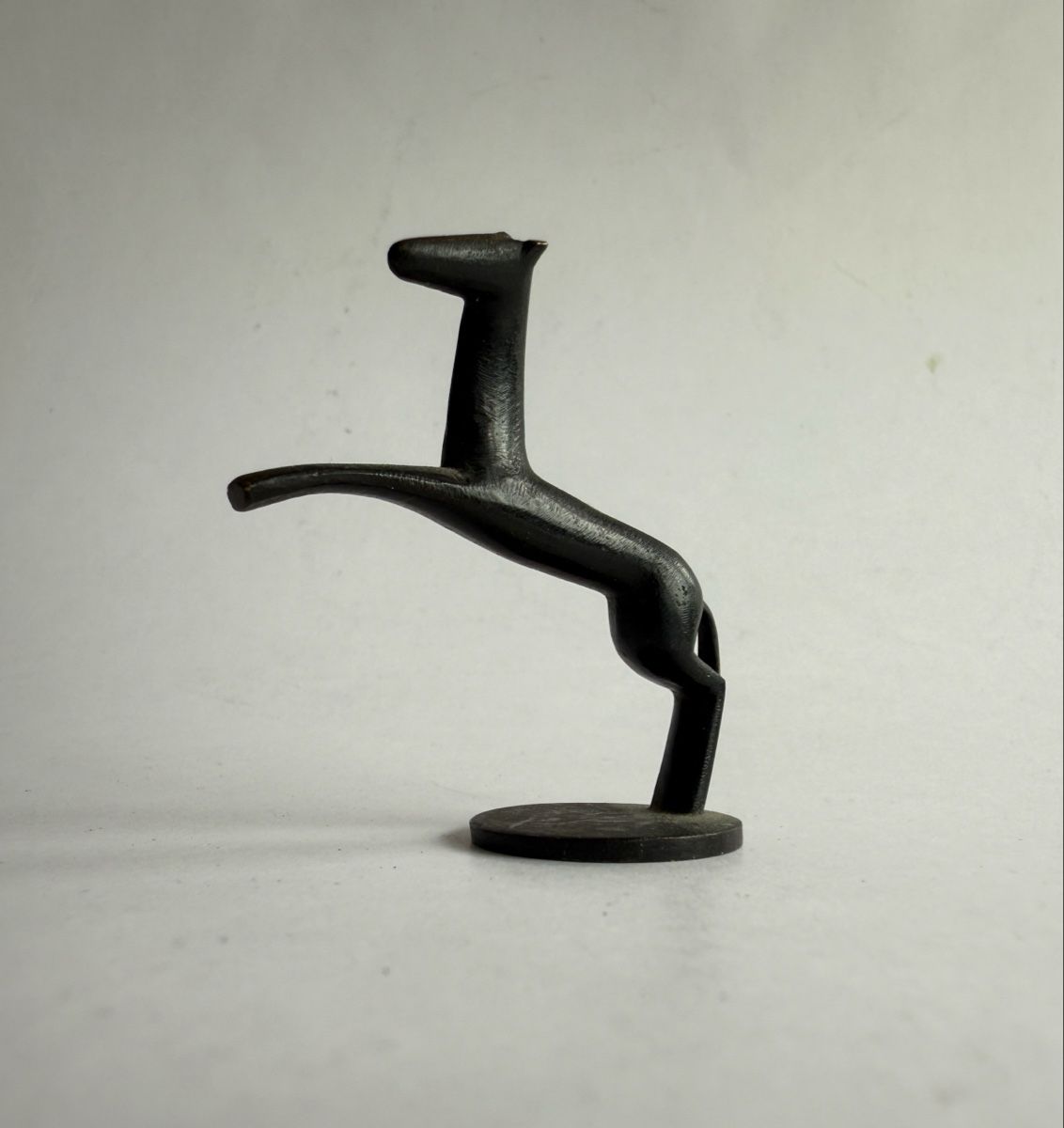 Statuette: Richard Rohac Wiener Werkstätten Bronze Miniatur – Usato da Zürich venduto da Geniuss