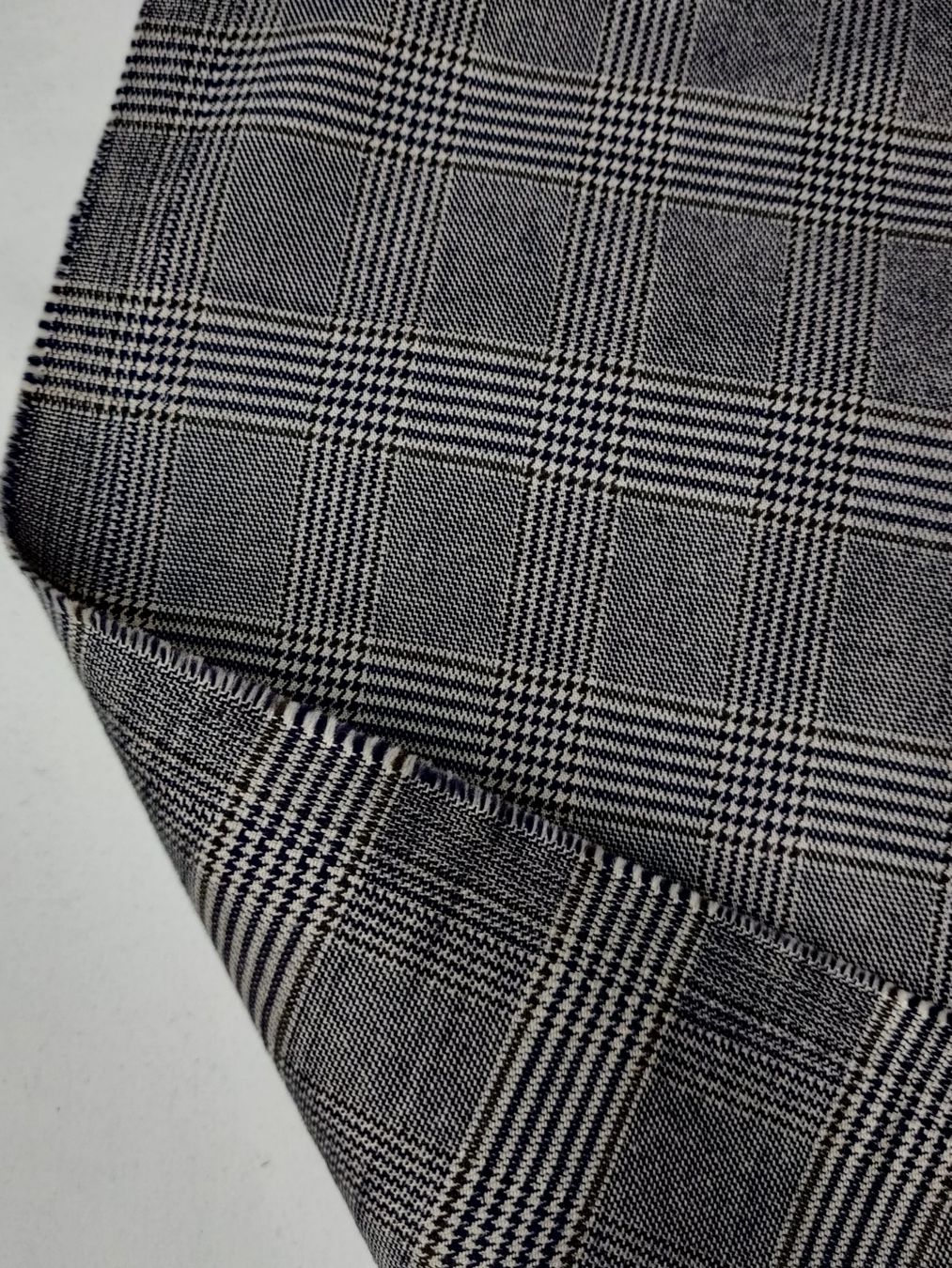 Stoffe: Anzug Stoff Baumwolle Elastan gewoben 1.75x1.50m blu gris – Neu (gemäss Beschreibung) aus Lufingen von Voyager7 1