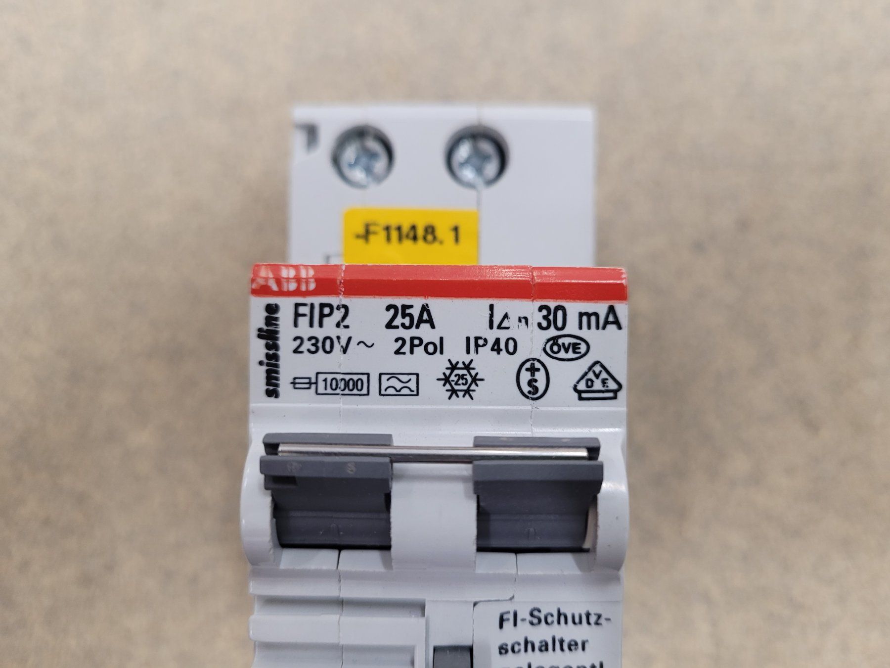 ABB Stromzufuhr: ABB FIP2 25A 30mA – Gebraucht aus Vitznau von Night-Fire 3