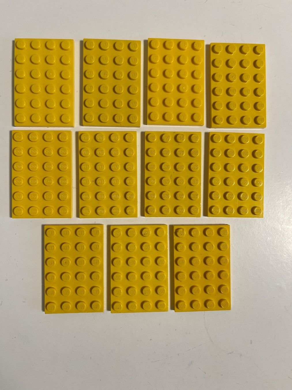 Lego Giocattoli: Lego - 11 Platten( Gelb) – Usato da Gelterkinden venduto da cobra0110