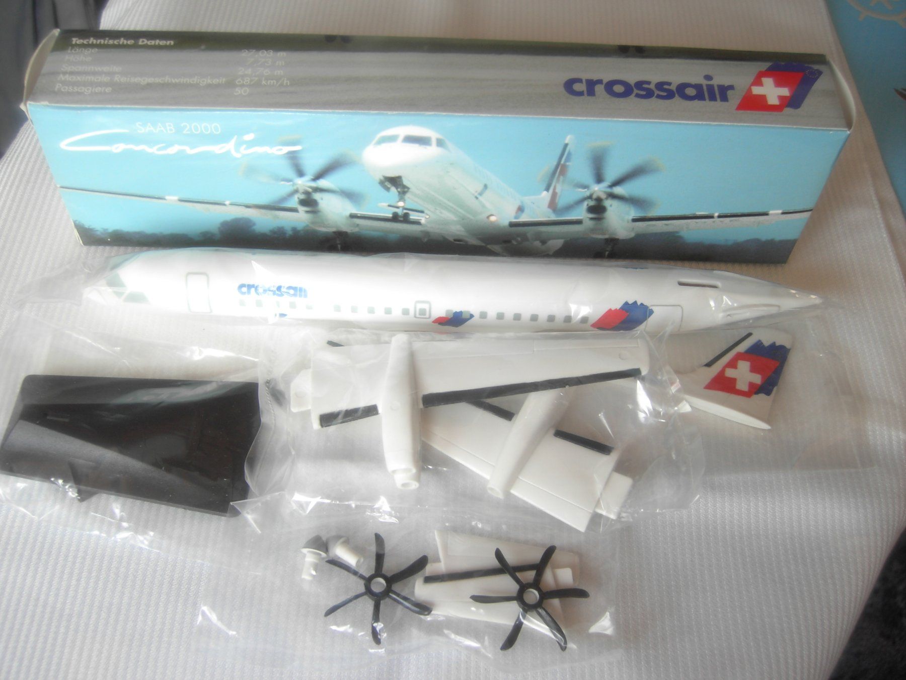 Crossair Kits de montage: Crossair Concordino SAAB 2000 Modell – Neuf avec emballage d'origine à Neuhausen a/Rhf par phantong 1