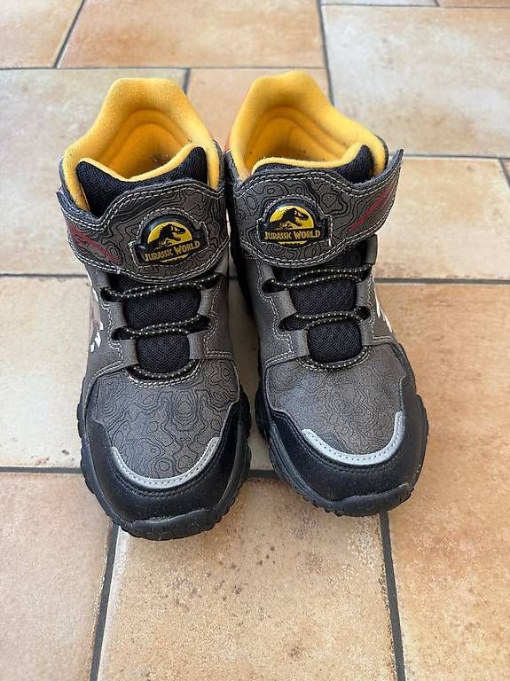 Scarpe per ragazzi: Wanderschuhe Gr. 34 "Jurassic World" NEU – Nuovo e nell'imballaggio originale da Dübendorf venduto da rut_5b5n