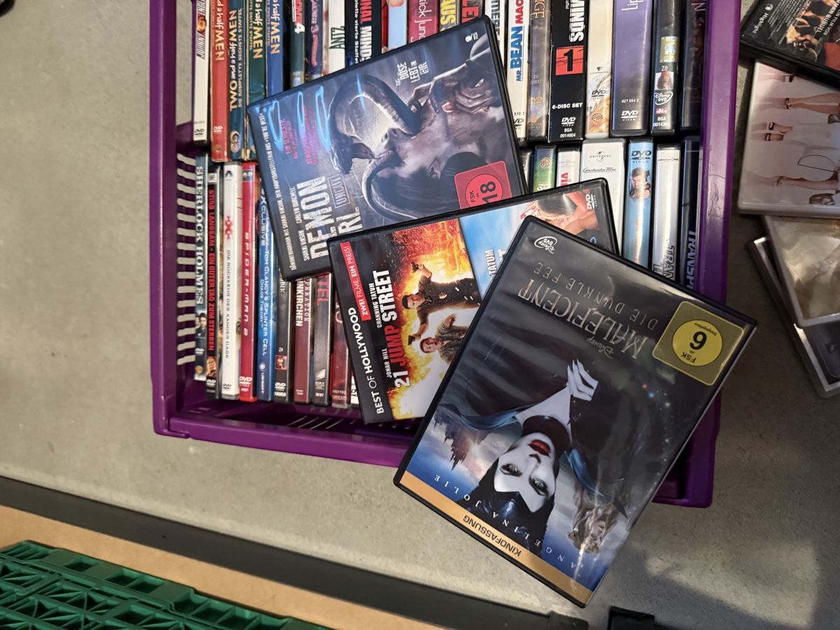 Alle DVDs: Filme und CD‘s Spiele – Gebraucht aus Winterthur von mag_z5tc 1