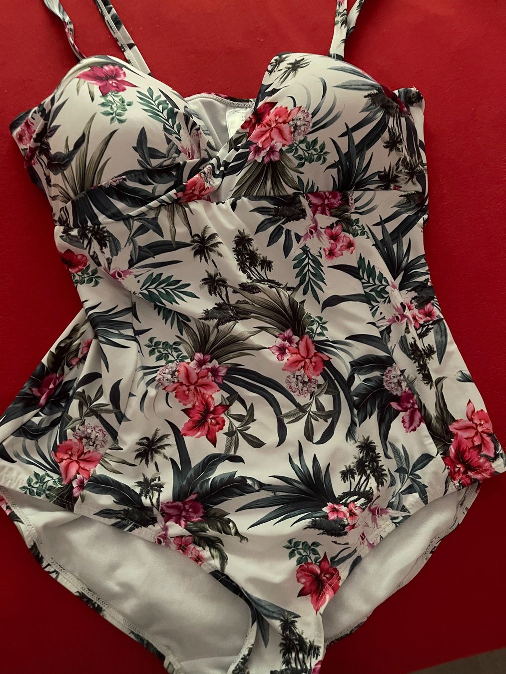 Badekleider & Bikinis: Badekleid, Gr.42 – Gebraucht aus Bolligen von Aquella71