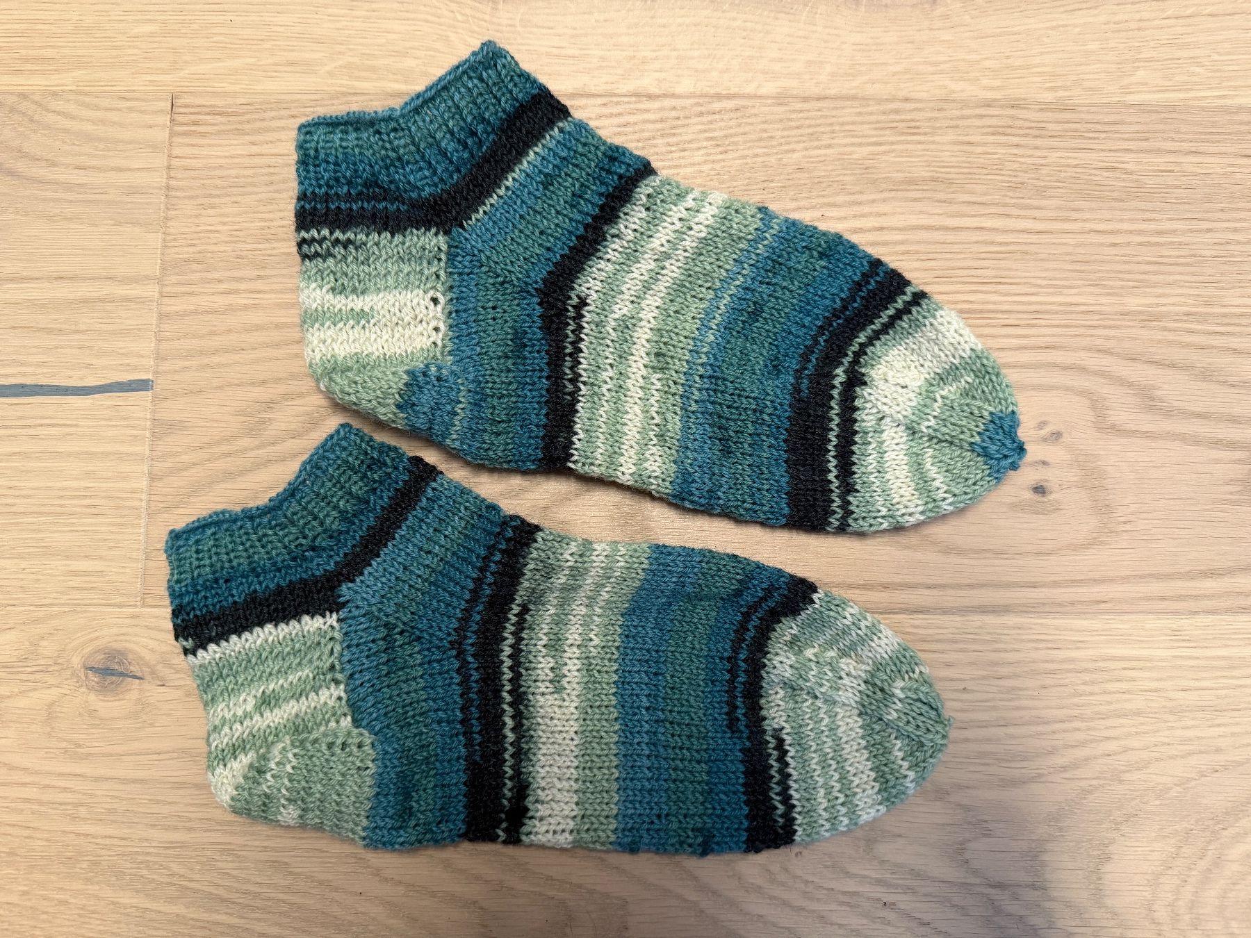 Calze: Sneakersocken Grösse 38 handgestrickt – Nuovo e nell'imballaggio originale da Bichelsee venduto da straub87