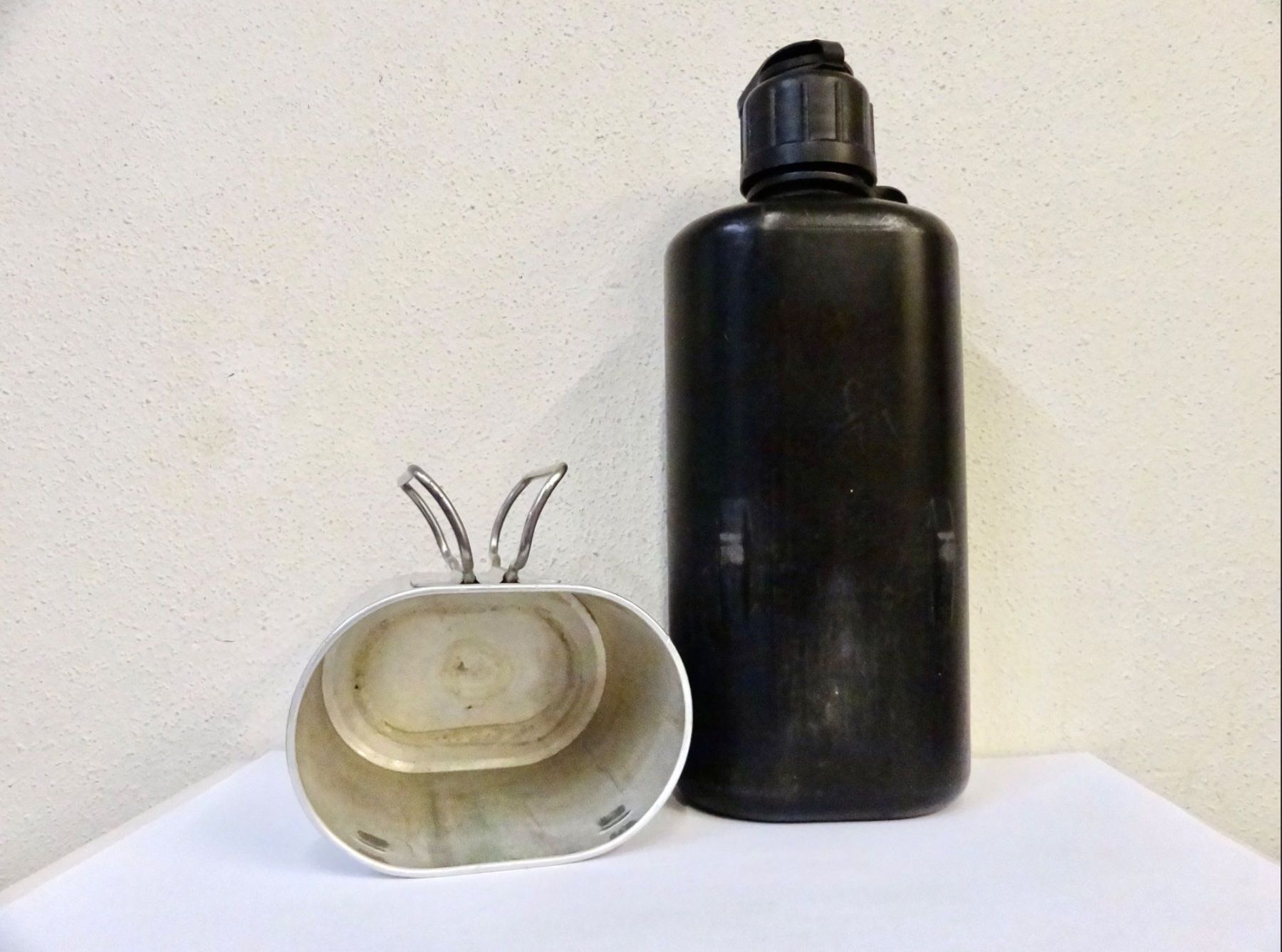 Schweizer Armee Attrezzatura & Pezzi di ricambio: Feldflasche mit Becher JE 1986 Schweizer Armee – Usato da Kerzers venduto da djstarsky73 4