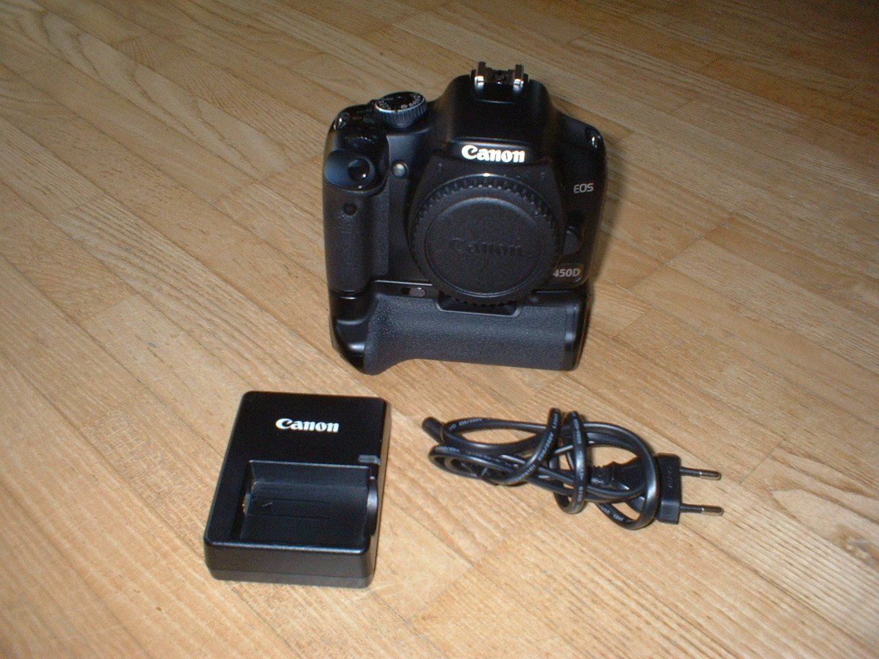 canon-eos-450-d-body-akkugriff-gebraucht-in-br-ttisellen-f-r-chf-80