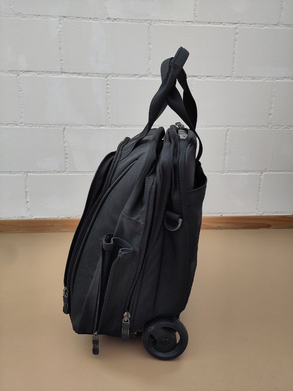 Victorinox Valigie: Victorinox Laptoprucksack – Nuovo (secondo la descrizione) da Mönchaltorf venduto da sof_8csr 1