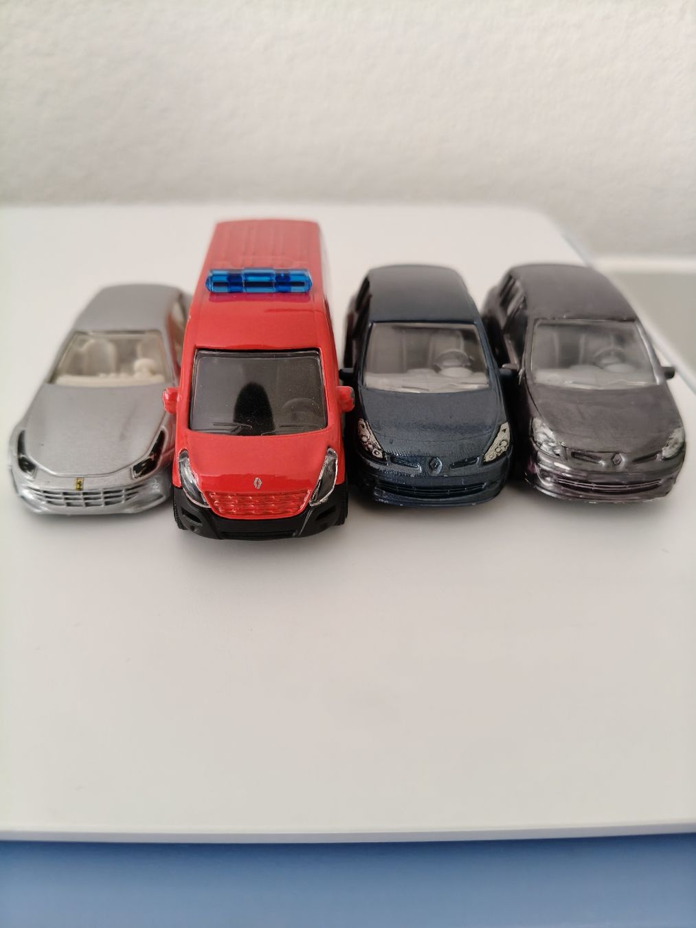 Majorette Spielzeuge: LETZTE CHANCE!!! 4 Spilzeugautos – Gebraucht aus Rothrist von Stranglehold