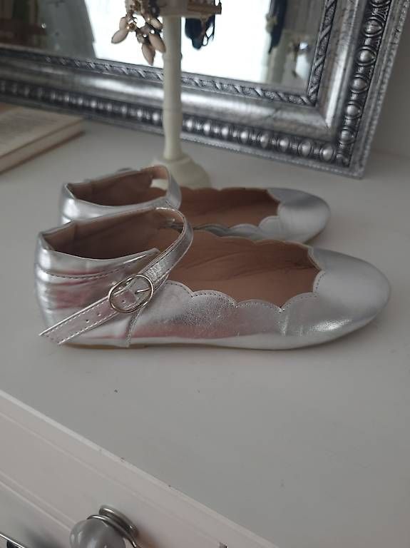 Scarpe per ragazze: Ballerinas Gr.32/33 – Usato da Oberaach venduto da Svea11