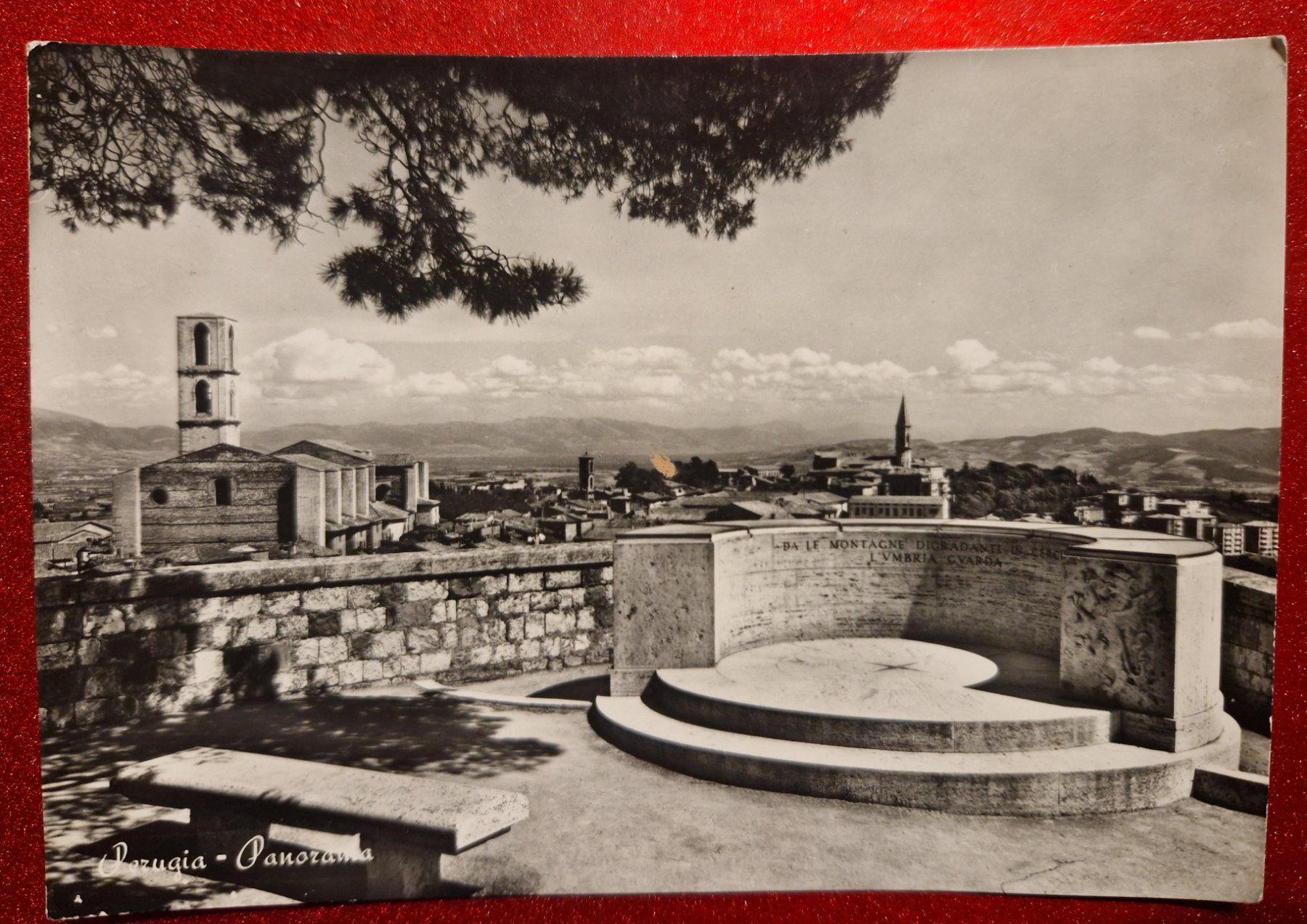 Cartoline postali: Perugia-Panorama 1952 – Usato da Melchnau venduto da Arthurius