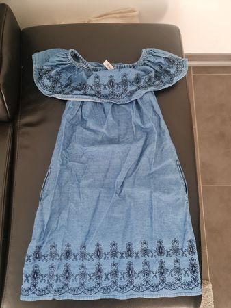 Sommerliches Jeanskleid mit Stickereien, Grösse 34