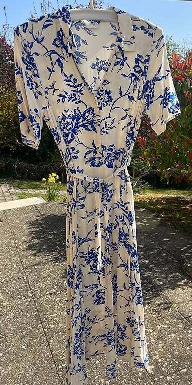 Vestiti: JDY only  blusenkleid weiss / blau, gr S – Usato da Thayngen venduto da buermann 1