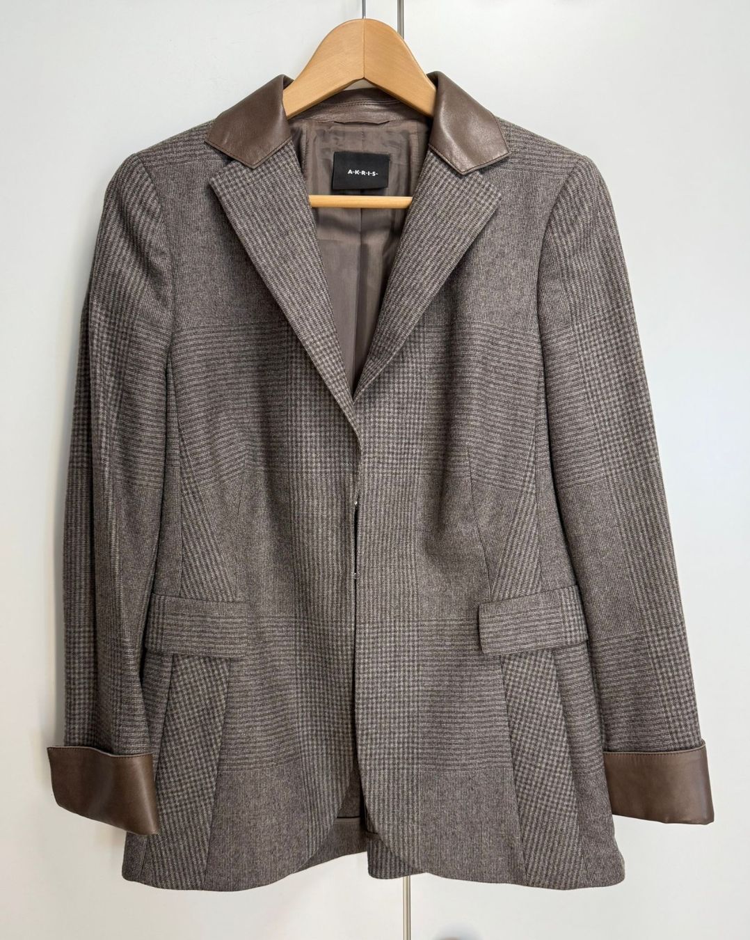 Akris Giacche: Akris Blazer Damen Gr. 42 - 100% Wolle – Nuovo (secondo la descrizione) da Frauenfeld venduto da LIL_NA