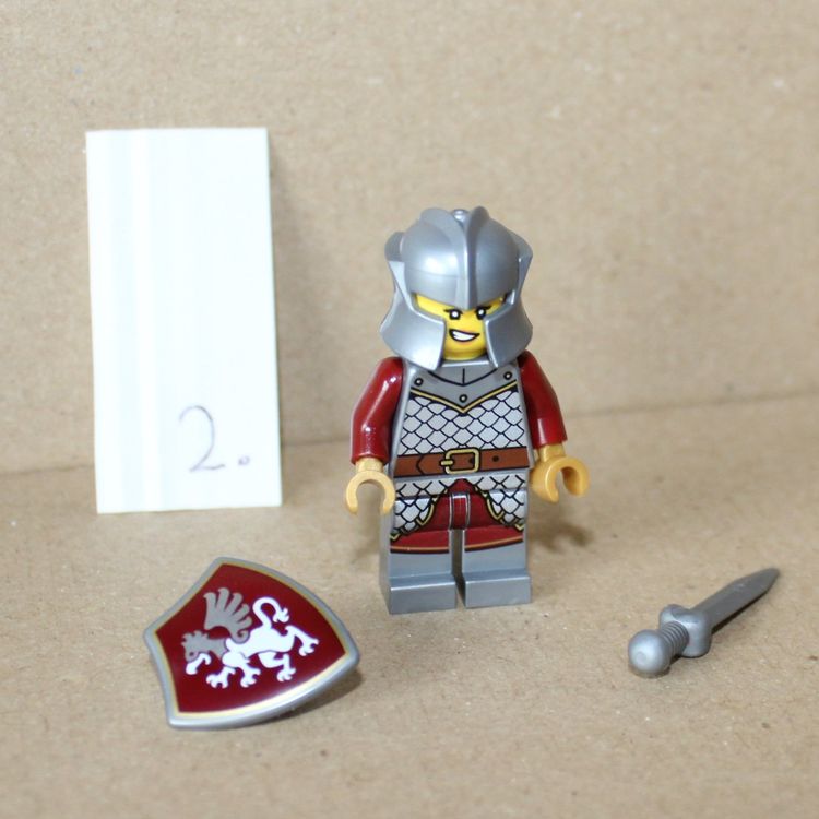 Lego Figur Ritter Frau aus Set 21358 (Neu (gemäss Beschreibung)) in ...