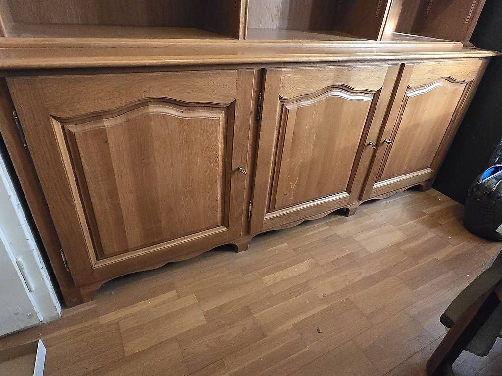 Scaffali: A donner Grand meuble armoire - bibliothèque – Usato da Genève venduto da oloutan 2