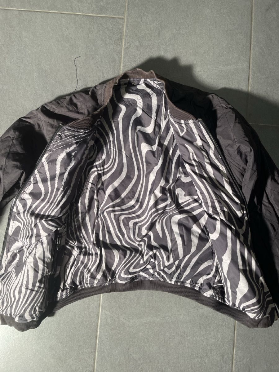 Giacche: Wendejacke mit Zebra Muster, Grösse M  – Usato da Fulenbach venduto da F8 4