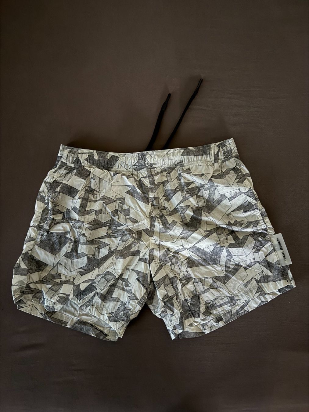Off-White Pantaloni: Off-White Virgil Abloh Badehose – Nuovo (secondo la descrizione) da Frick venduto da HarleyQuinnIsLove 1