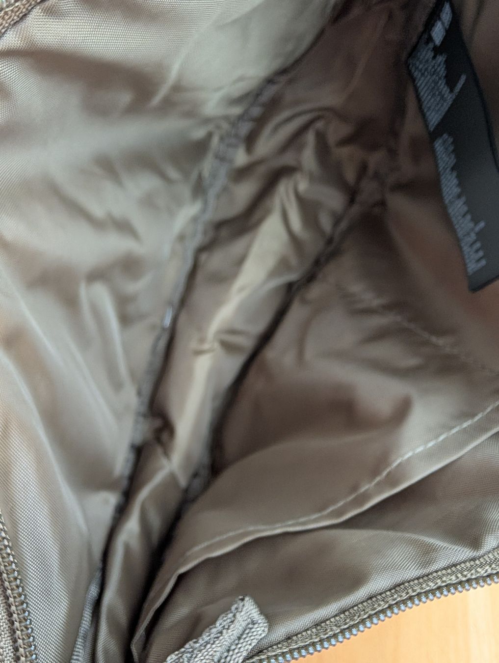 Uniqlo Borse: UNIQLO Bauchtäschli – Nuovo (secondo la descrizione) da Nussbaumen AG venduto da anne.cozy 3
