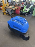 Sondi Kehrmaschine Putzmaschine 8000KM mit Honda Motor