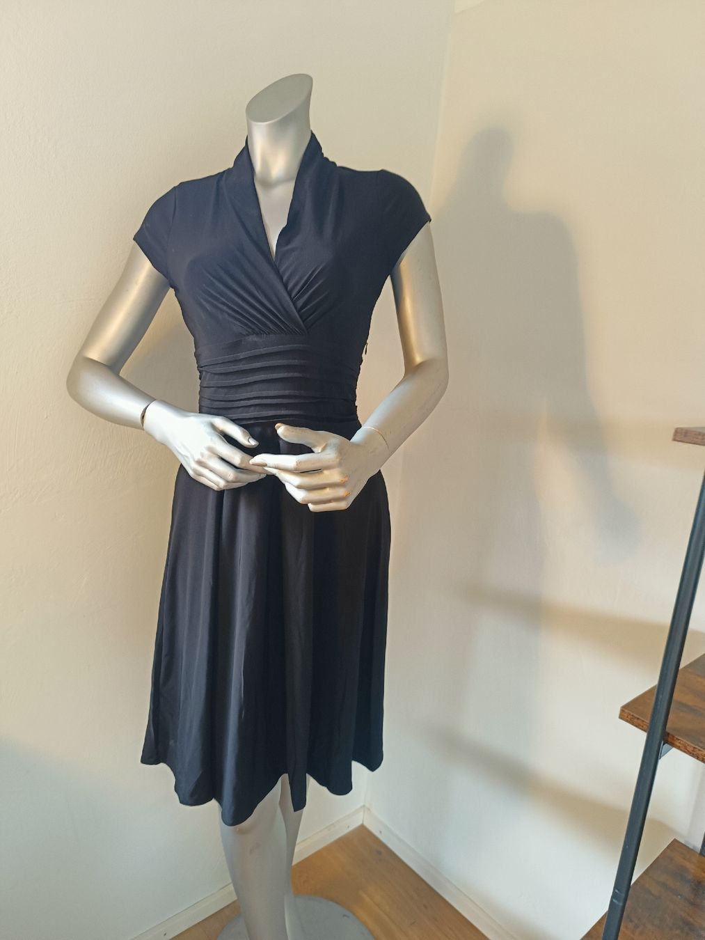 Vestiti: Petite robe noire Sinéquanone L – Usato da Chamoson venduto da Yuriyaa
