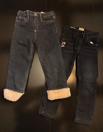 Kleiderpaket 2x Jeans gefüttert Gr.: 110