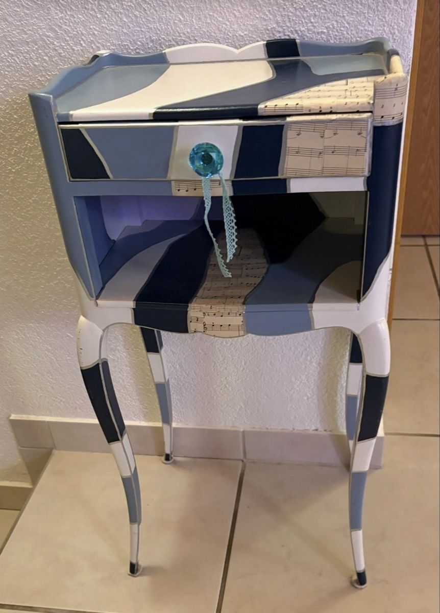 Comodini: Nacht/-Beistelltischli – Usato da Safenwil venduto da taschenlady
