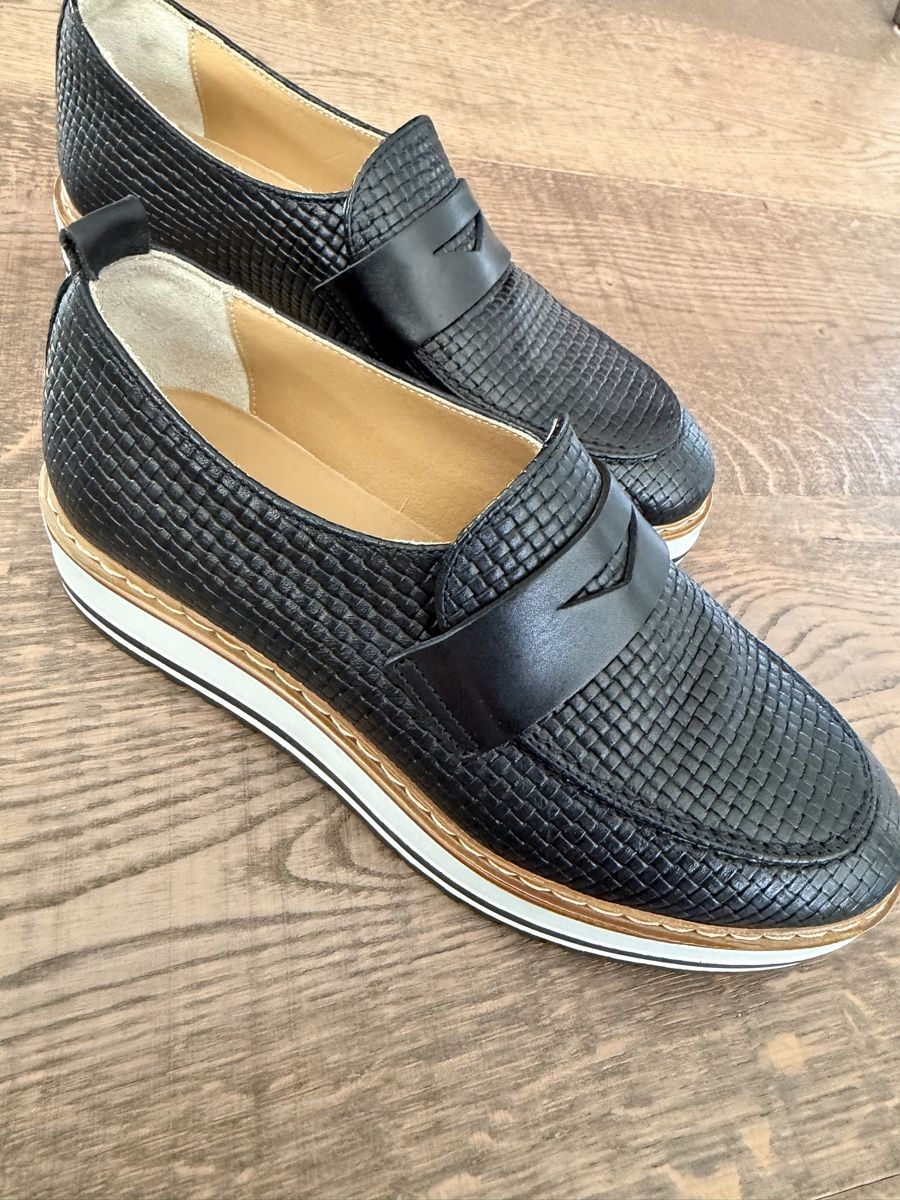 Max Mara Scarpe da donna: Weekend MaxMara Platform Loafers – Usato da Herrliberg venduto da Tubalp
