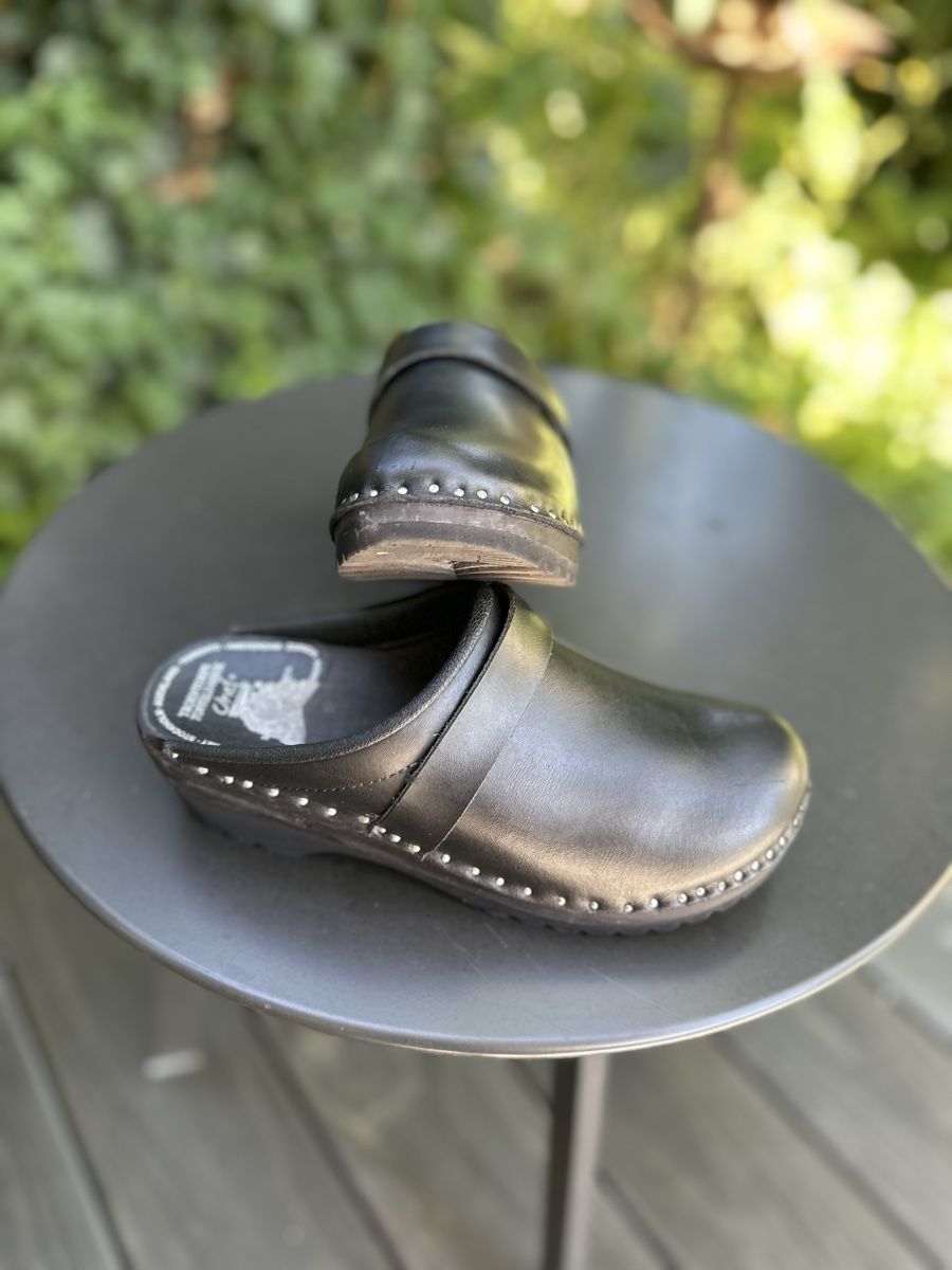 Scarpe da donna: TROENTORPS DAMEN CLOGS / TOFFELN Gr. 37 (Schwarz - Echtholzs – Usato da Baar venduto da AlicjasWunderland