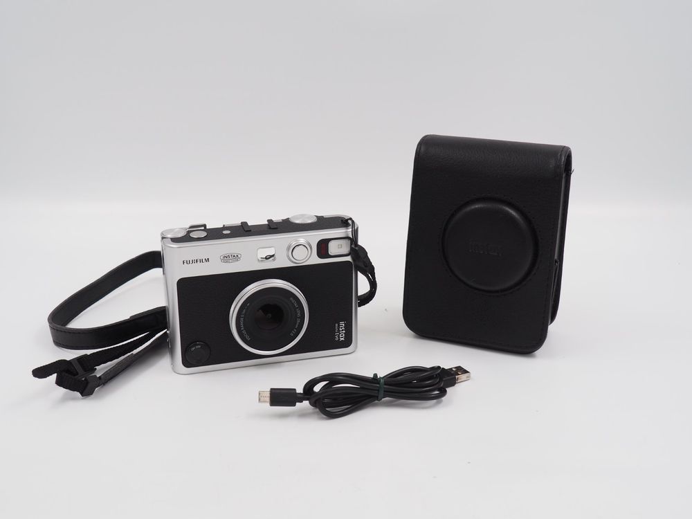 FUJIFILM Instax Mini Evo Sofortbildkamera auf Ricardo (24010904p10) Kaufen 
