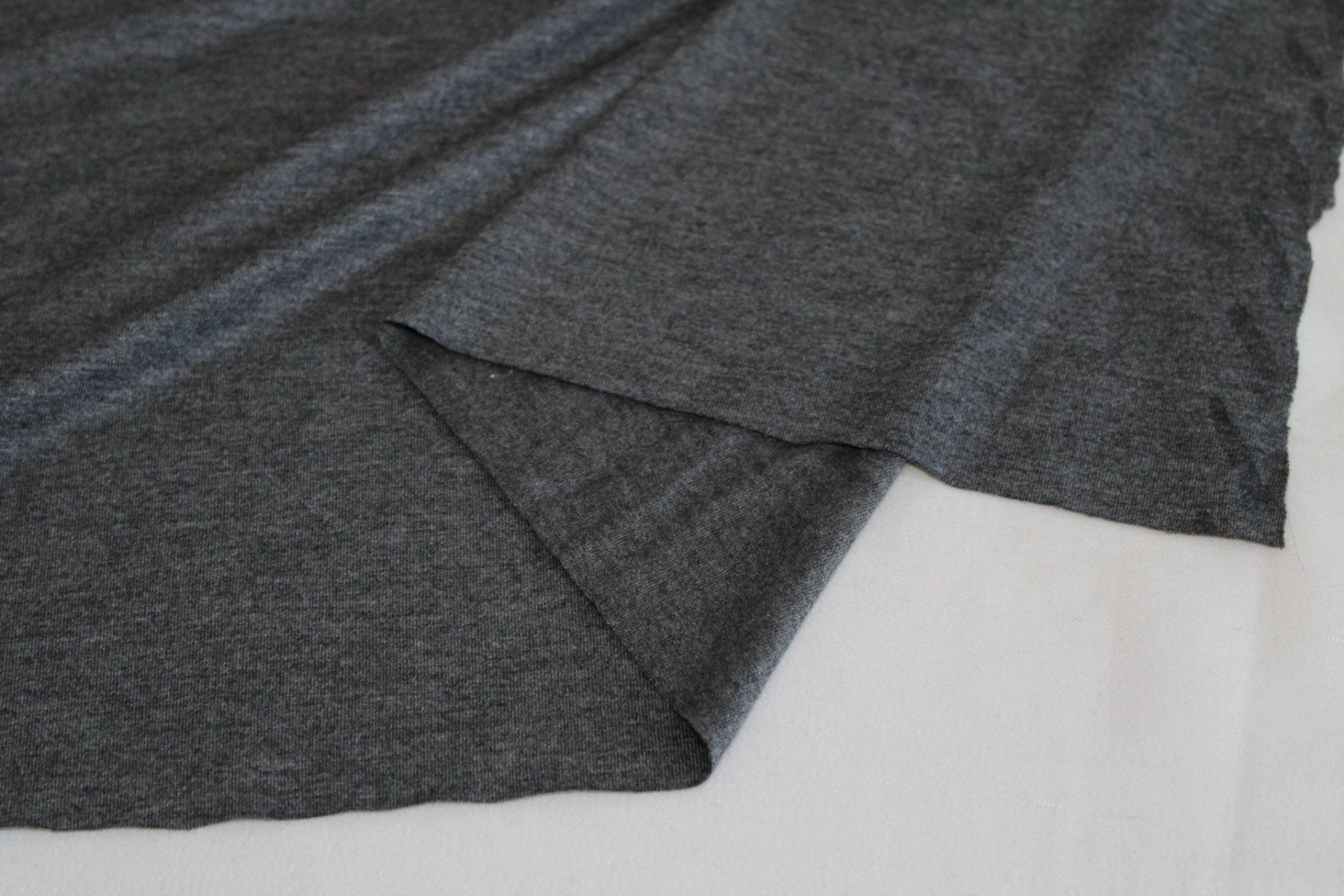 Tessuti: Stoff Jersey Baumwolle/Viscose uni d.grau – Nuovo (secondo la descrizione) da Obfelden venduto da solomon111 2