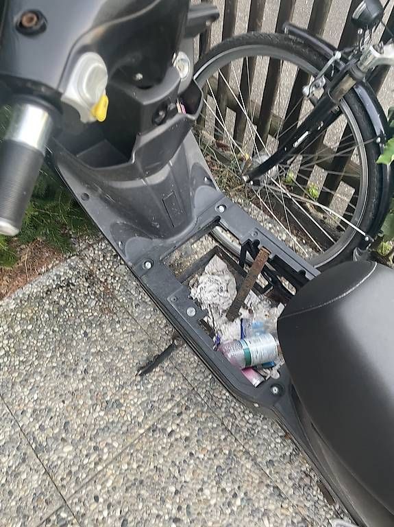 Scooters: elektro roller – D'occasion à Allschwil par Zeuchilles 2