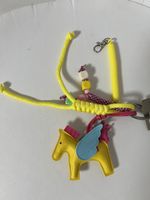 Süsser Pegasus Schlüsselanhänger, gelb mit Flügel, Neu! 48