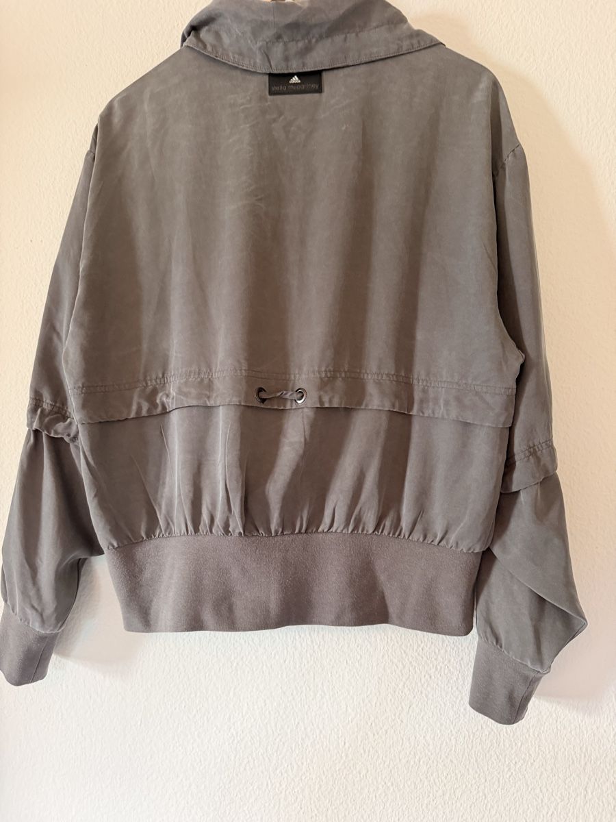 Stella McCartney Jacken: Volume Bomber Stella McCartney & Adidas  – Gebraucht aus Oberwil b. Zug von fis_2wtq 1