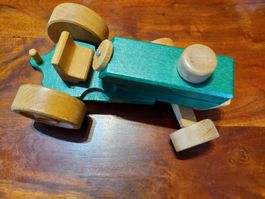 Holztraktor Grün