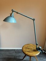 Midgard DDRP Werkstattlampe Schreibtischlampe Bauhaus Lampe