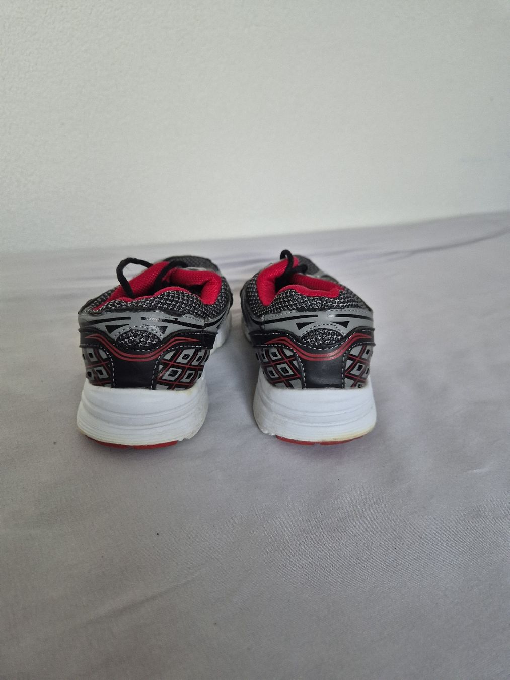 Scarpe da donna: Turnschuhe – Usato da Hörhausen venduto da Nuage81 2
